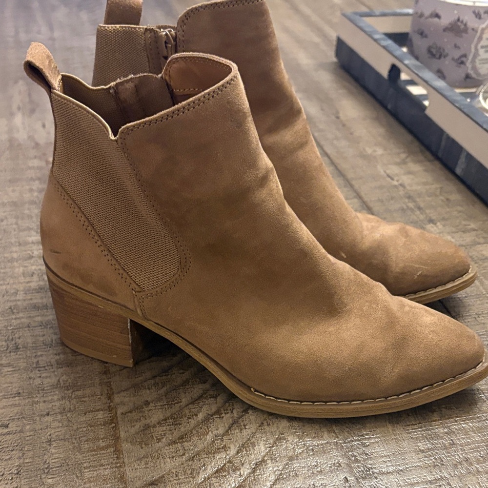 Women's Tan Ankle Boots